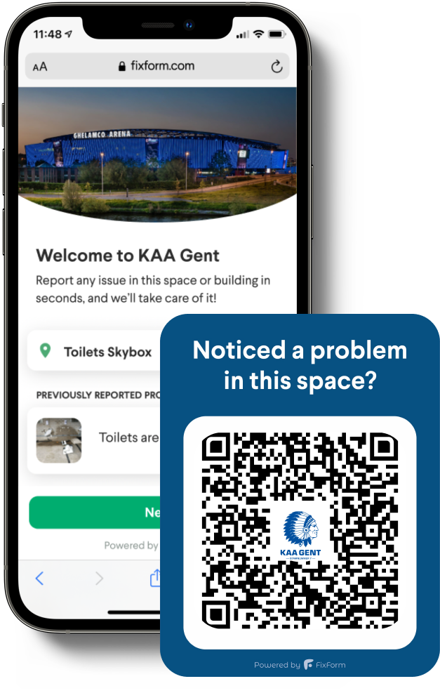 La page de signalement FixForm de KAA Gent sur un smartphone, à côté de l’autocollant QR qui l’ouvre